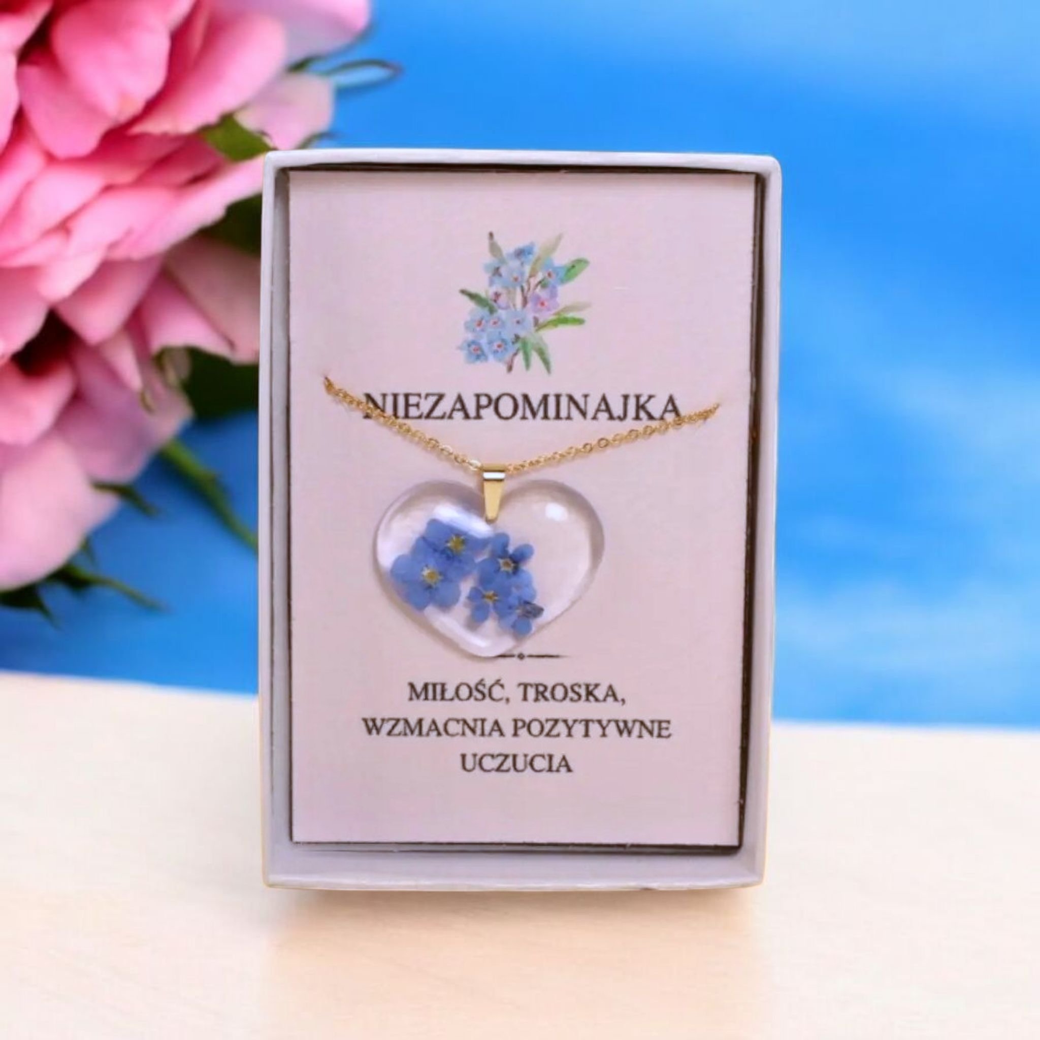 Naszyjnik serce z kwiatem niezapominajki