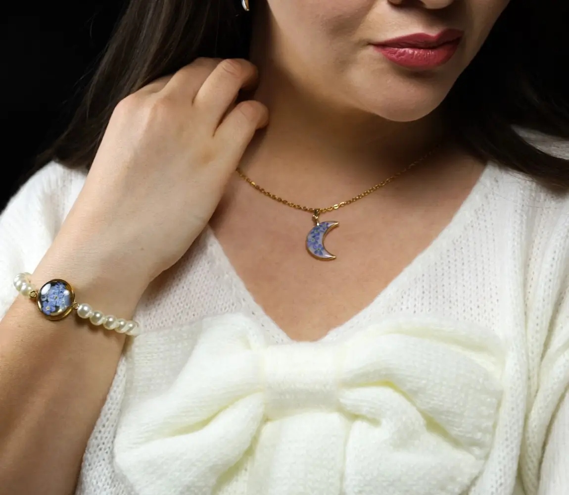 NASZYJNIK LUNA Z NIEZAPOMINAJKĄ