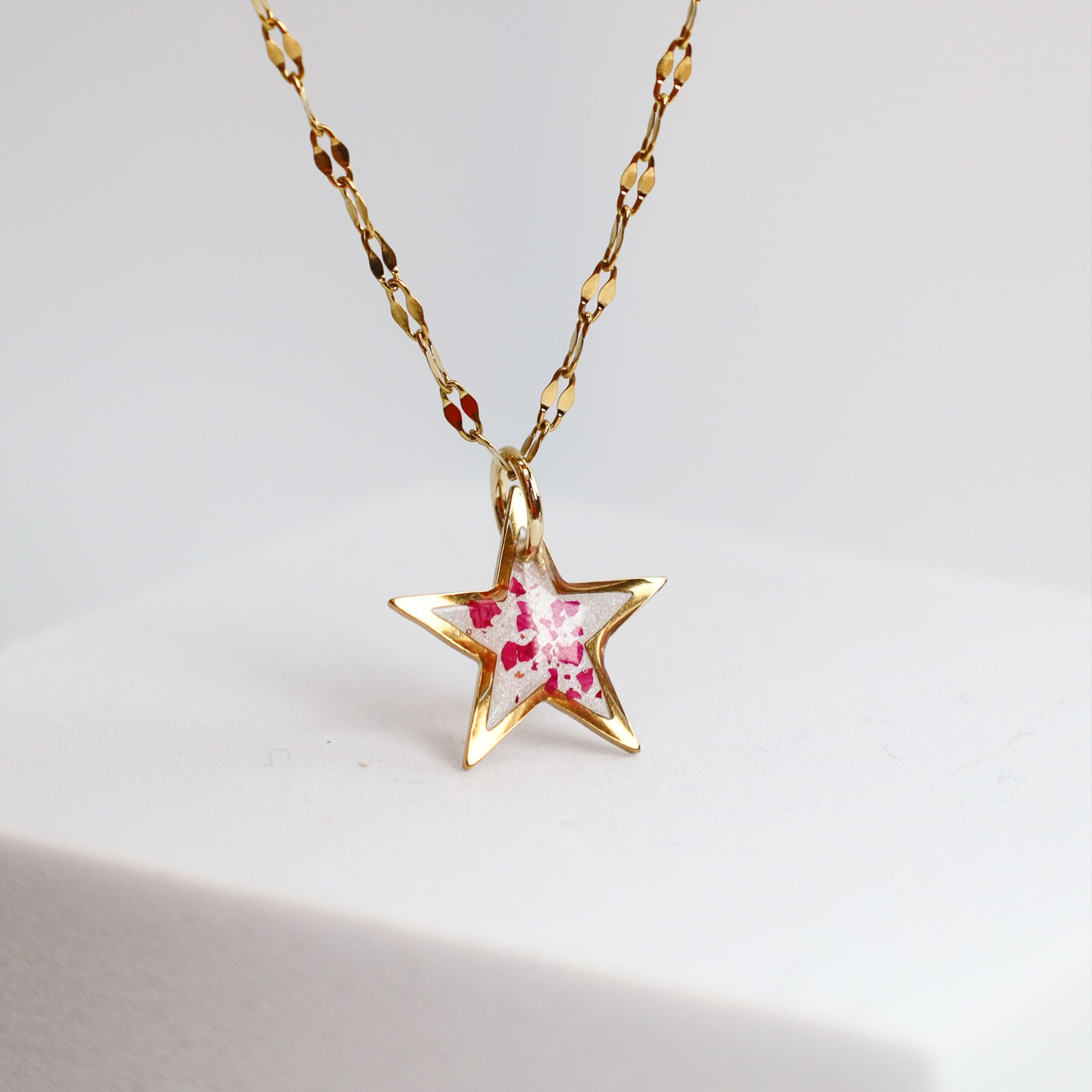 NASZYJNIK RÓŻA GWIAZDA