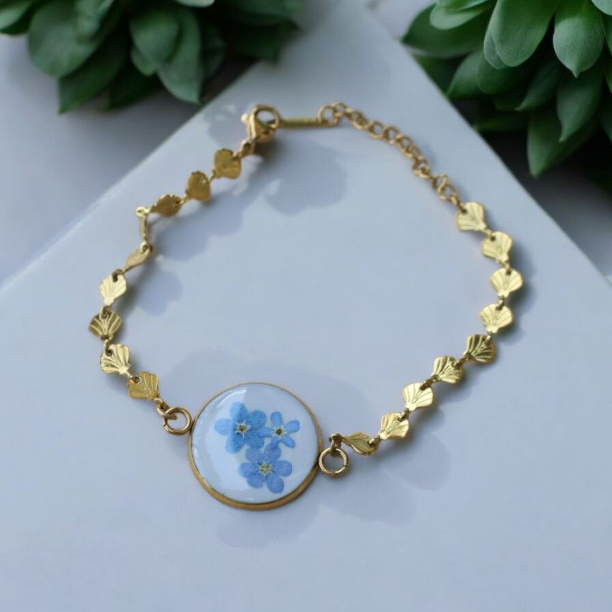 BRANSOLETKA Z NIEZAPOMINAJKĄ MUSZELKI