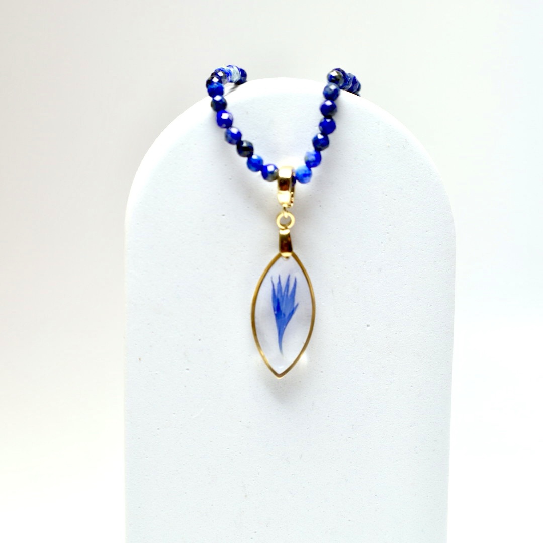 NASZYJNIK MIGDAŁ LAPIS LAZULI Z CHABREM